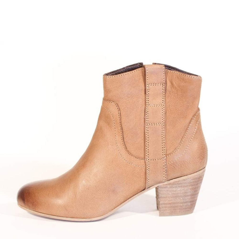 BAND OF GYPSIES Tan Leather Stagecoach Cowboy Booties sz 8 Women's Ankle Boot